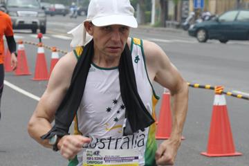 Barry Loveday of Australia winning the 2016 IAU 24-Hour Asia and Oceania Championships (Frank Kuo and Samantha Wang)