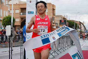 Hideaki Yamauchi wins the men's race at the IAU 100km World Championships (James Evans)