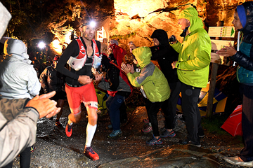Francois D'Haene on his way to winning the UTMB (AFP / Getty Images)
